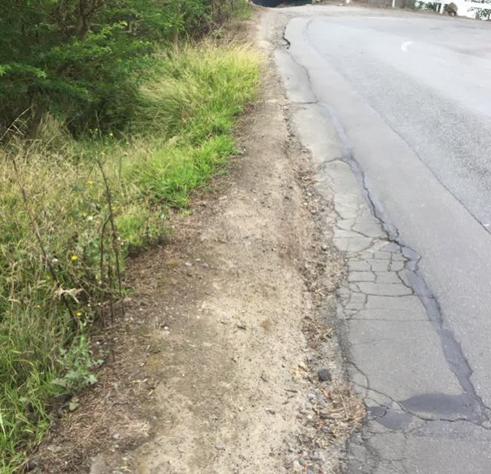 The photograph attached to this roading/streets report