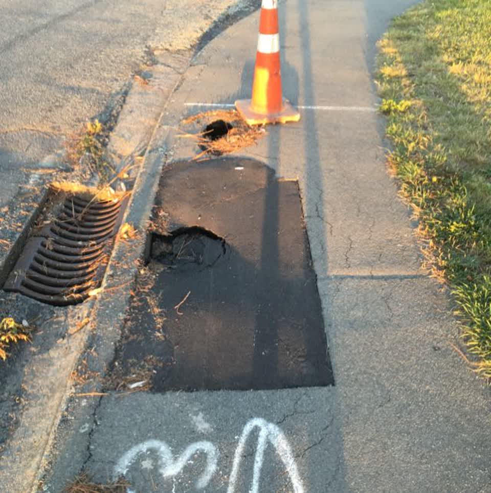 The photograph attached to this roading/streets report