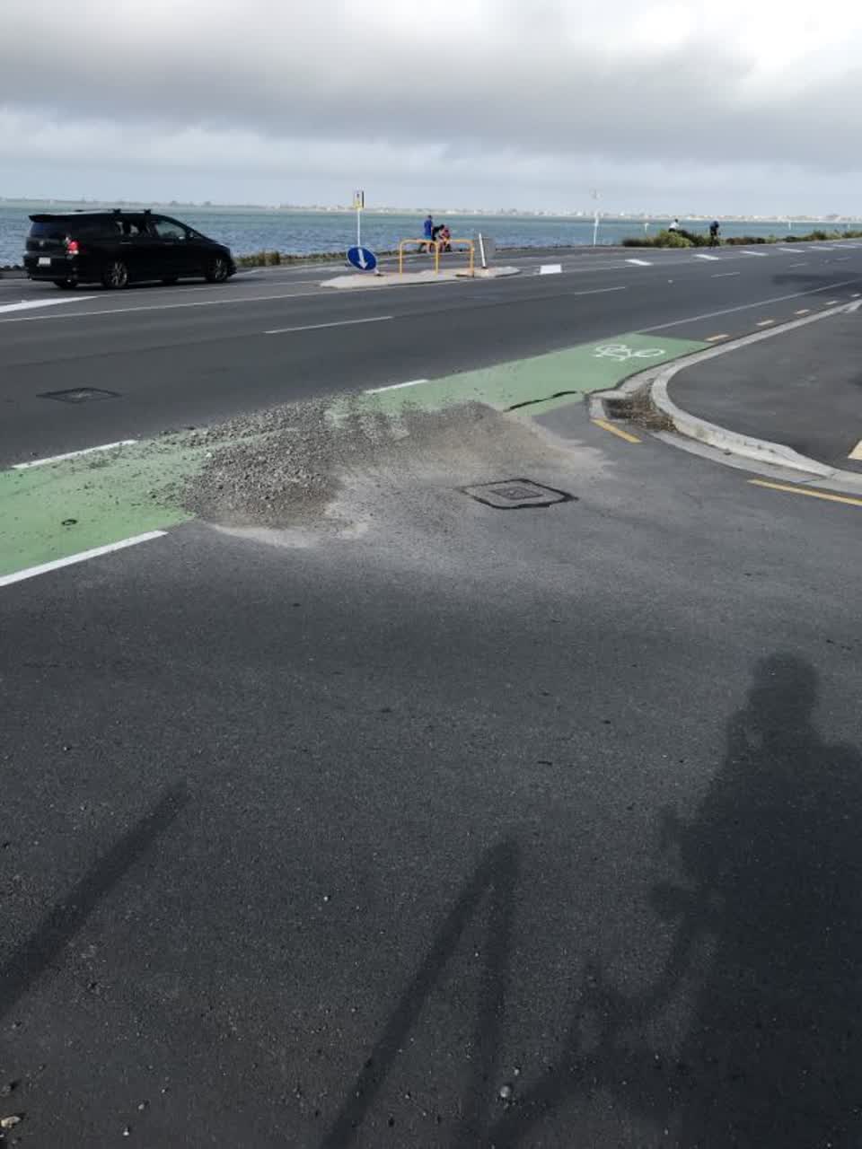 The photograph attached to this roading/streets report