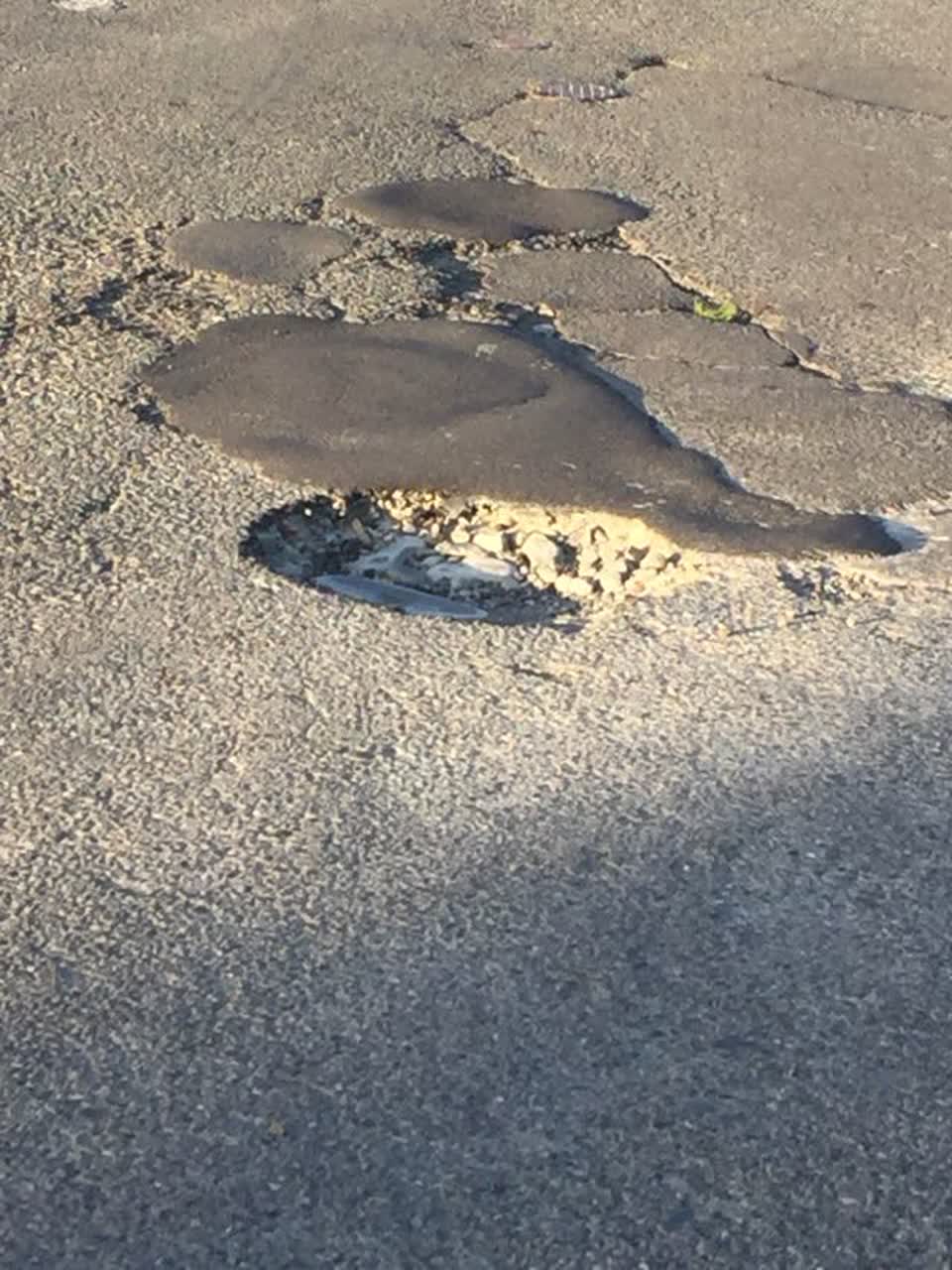 The photograph attached to this roading/streets report