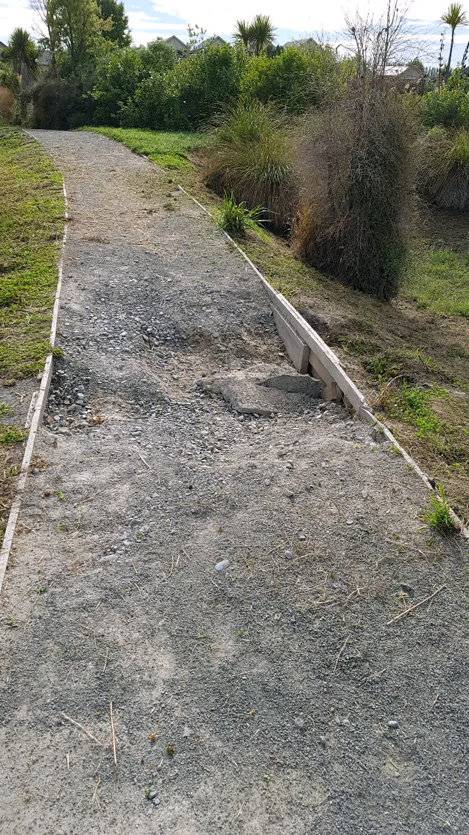 The photograph attached to this roading/streets report