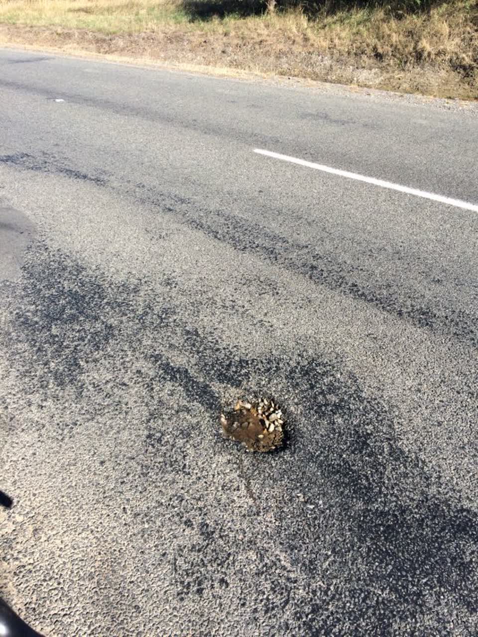 The photograph attached to this roading/streets report
