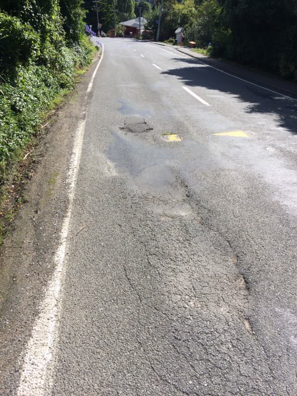 The photograph attached to this roading/streets report