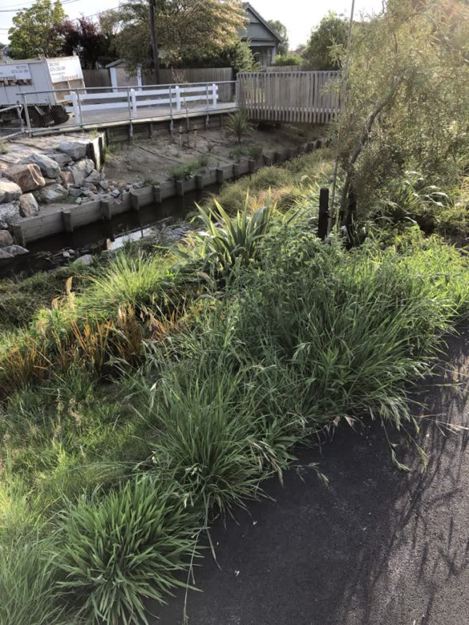 The photograph attached to this roading/streets report