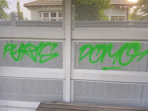Graffiti, a report photo