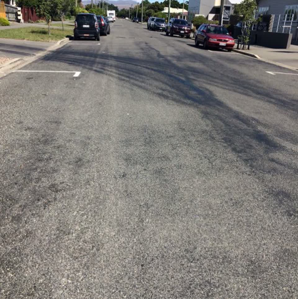 The photograph attached to this roading/streets report