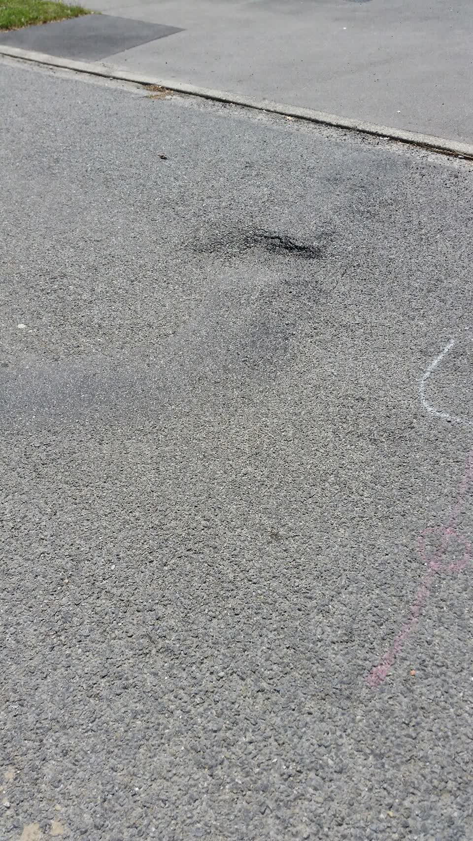 The photograph attached to this roading/streets report