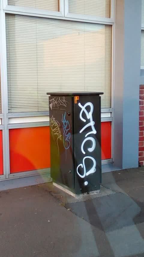 Graffiti, a report photo