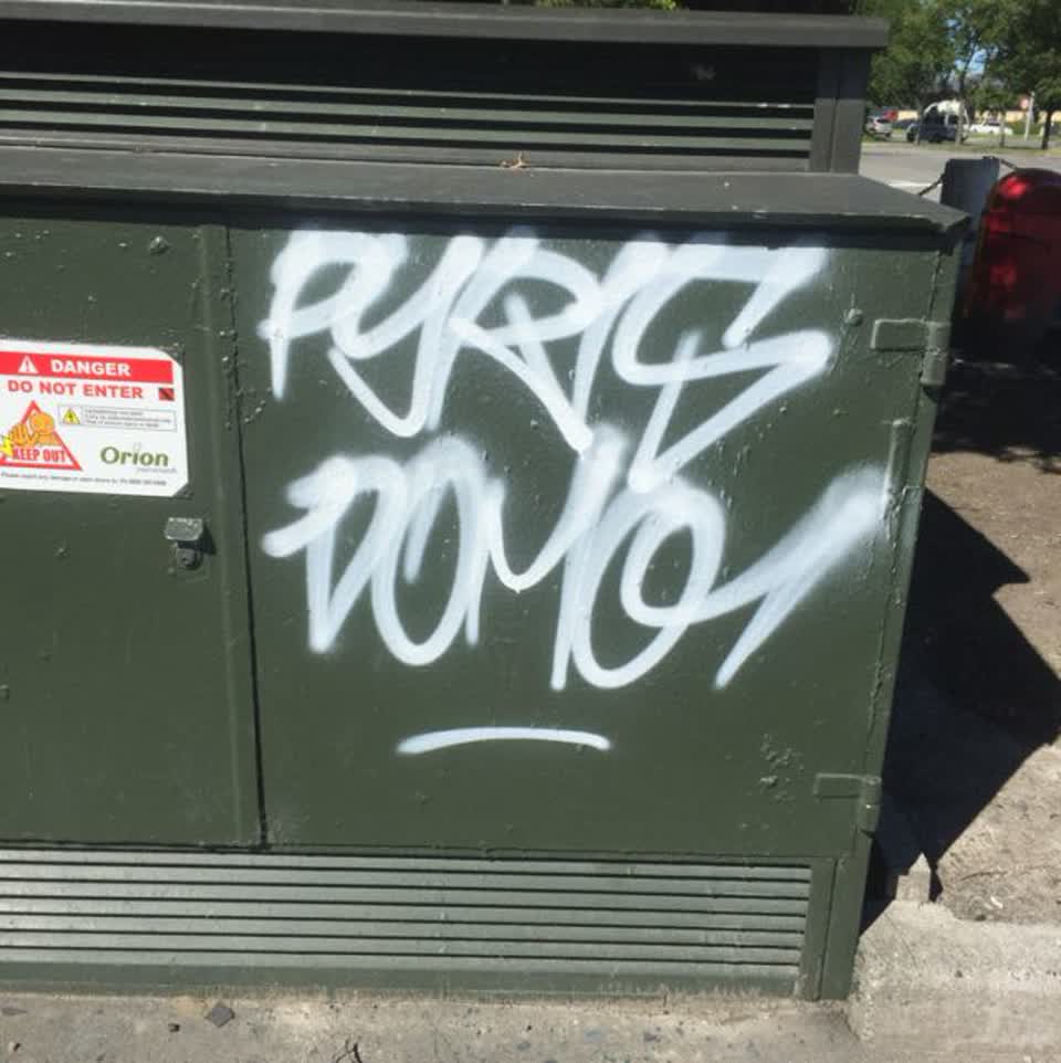 The photograph attached to this graffiti report
