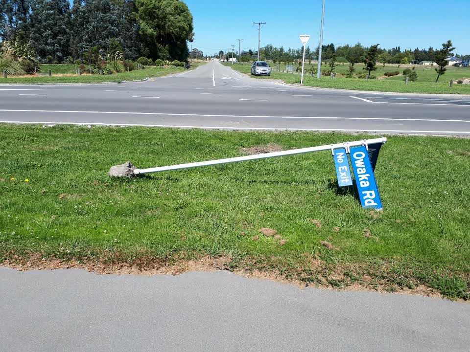 The photograph attached to this roading/streets report