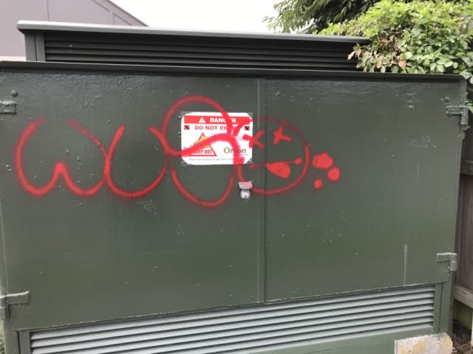 The photograph attached to this graffiti report