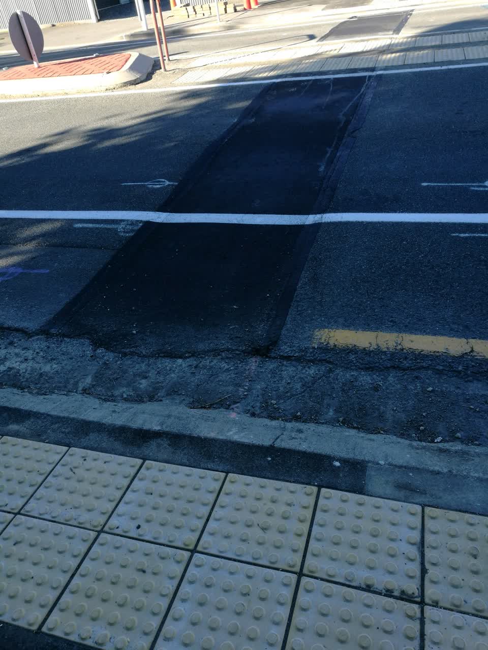 The photograph attached to this roading/streets report