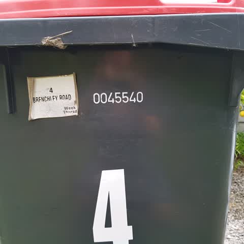 Rubbish/Recycling, a report photo