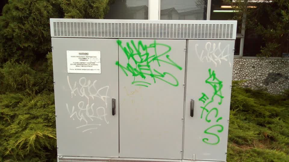 The photograph attached to this graffiti report