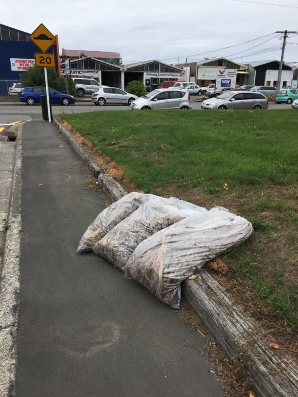 The photograph attached to this rubbish/recycling report