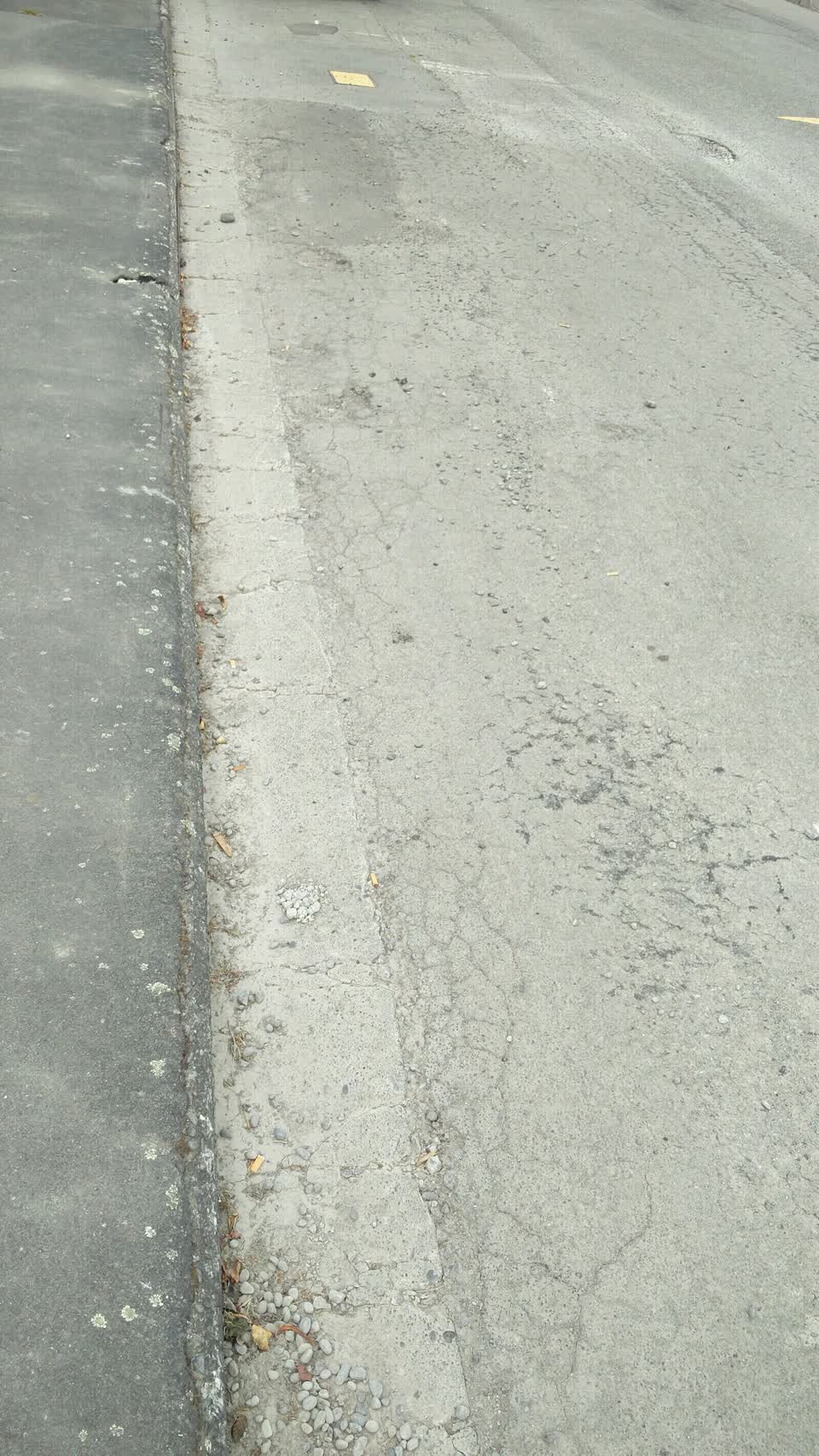 The photograph attached to this roading/streets report