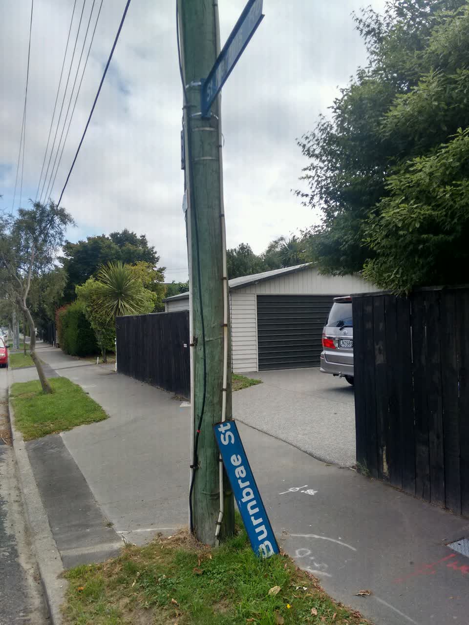 The photograph attached to this roading/streets report