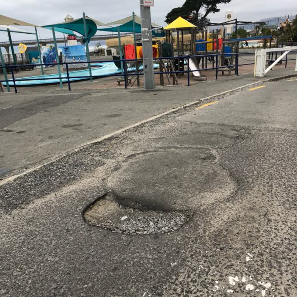 The photograph attached to this roading/streets report