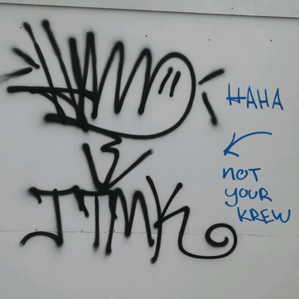 The photograph attached to this graffiti report