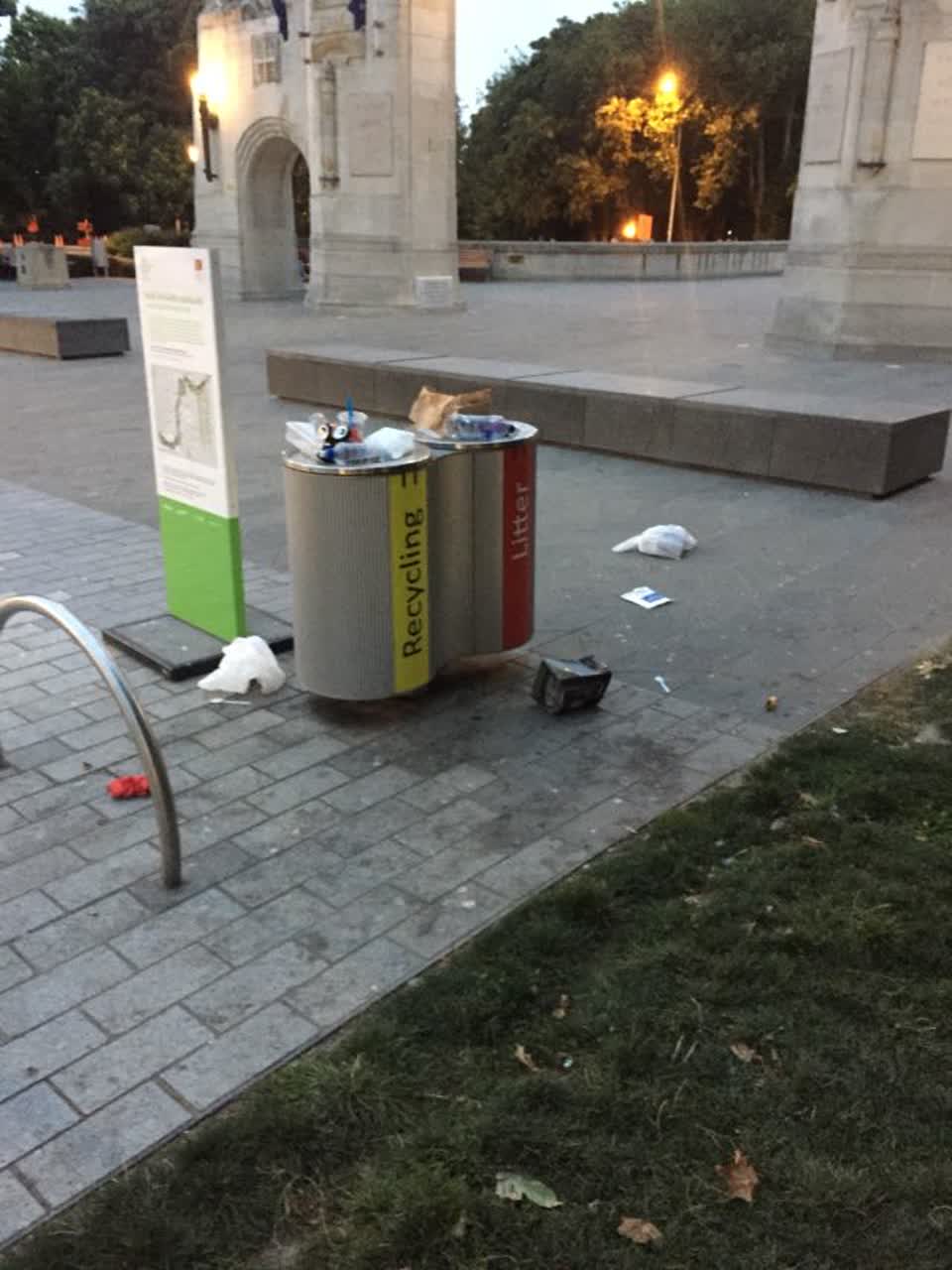 The photograph attached to this rubbish/recycling report