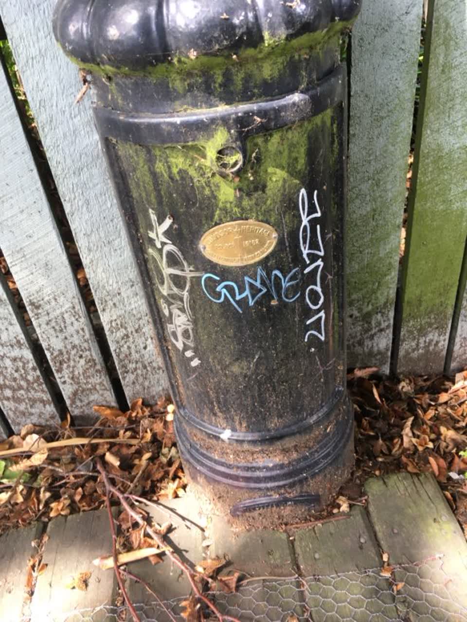 The photograph attached to this graffiti report