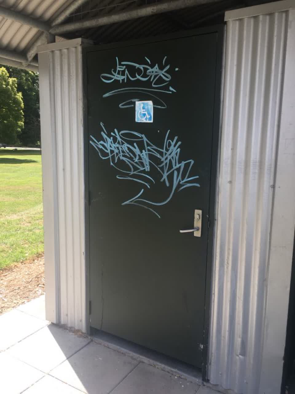 The photograph attached to this graffiti report