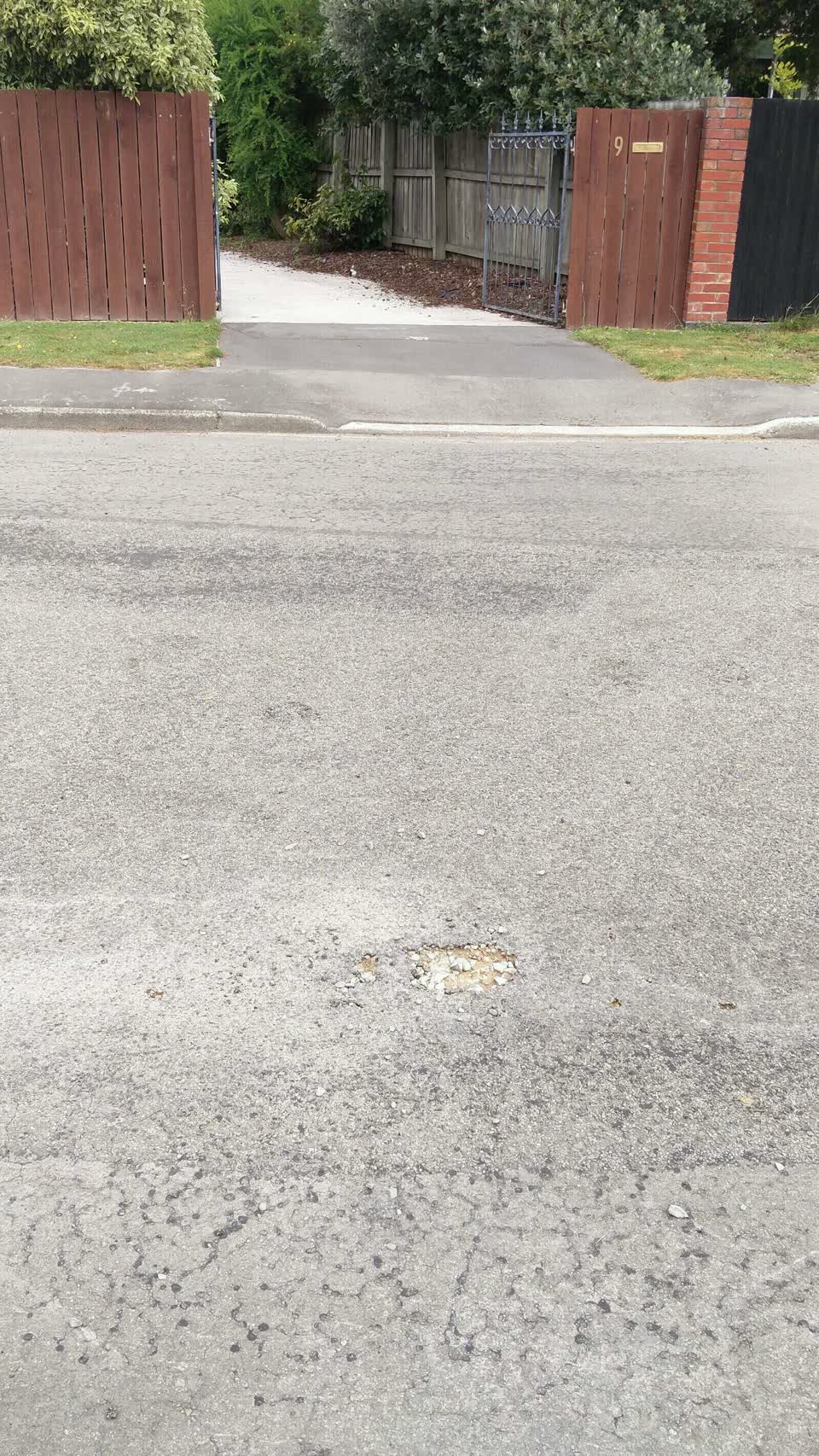 The photograph attached to this roading/streets report