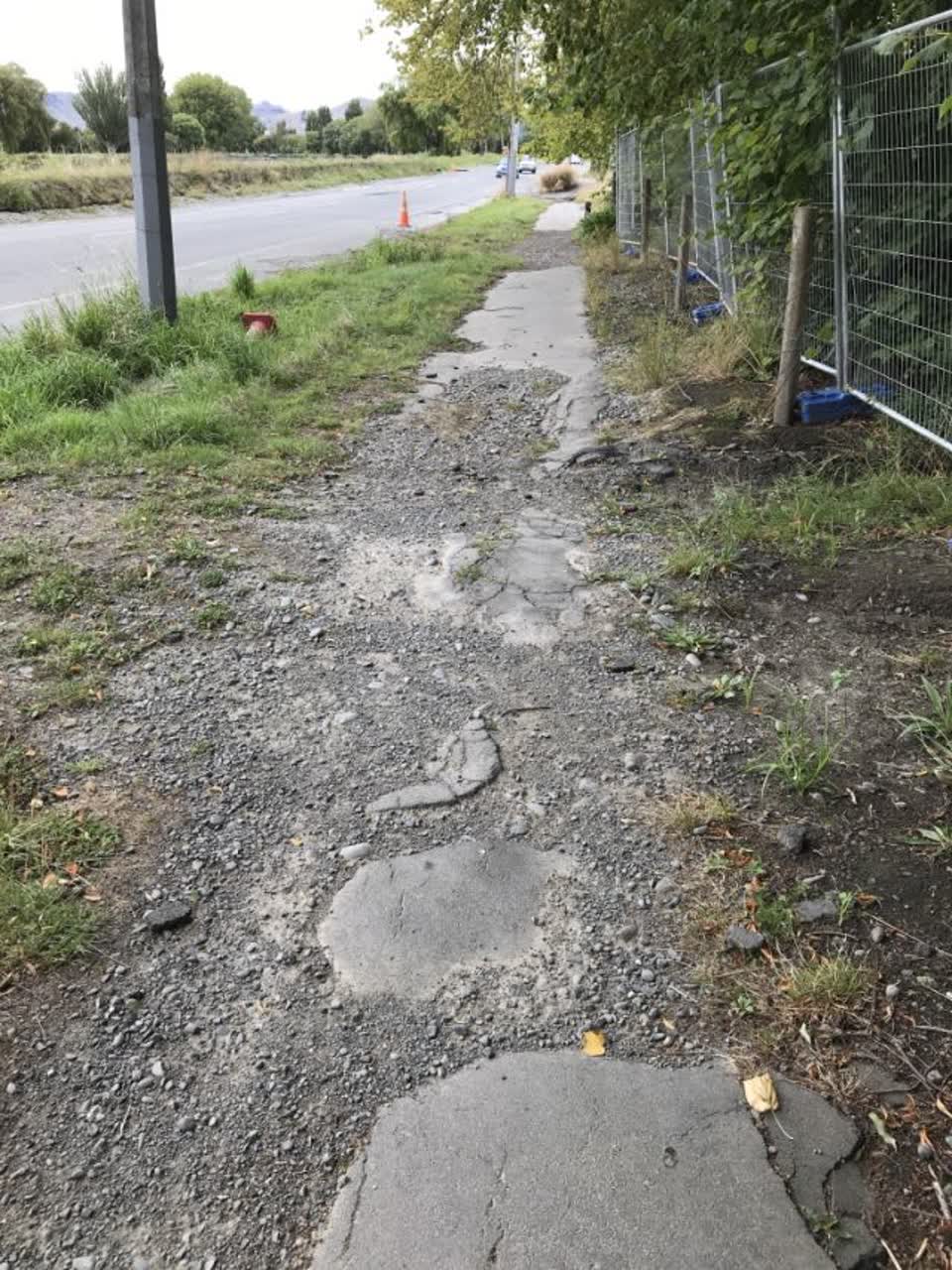The photograph attached to this roading/streets report
