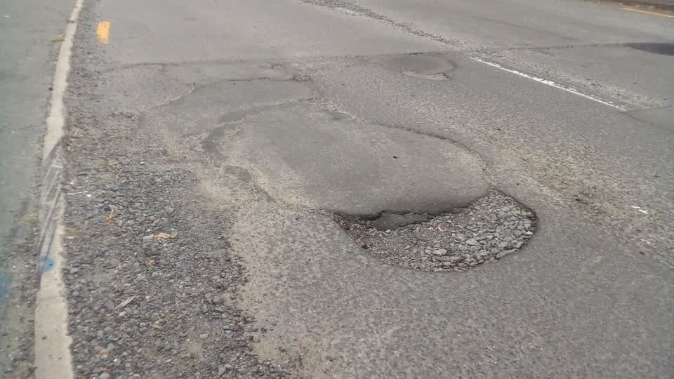 The photograph attached to this roading/streets report