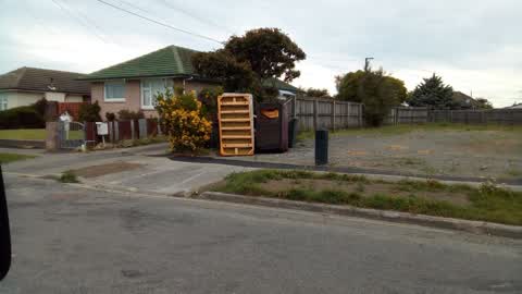 Rubbish/Recycling, a report photo
