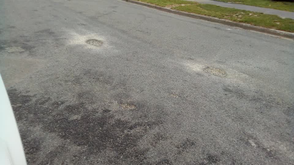 The photograph attached to this roading/streets report