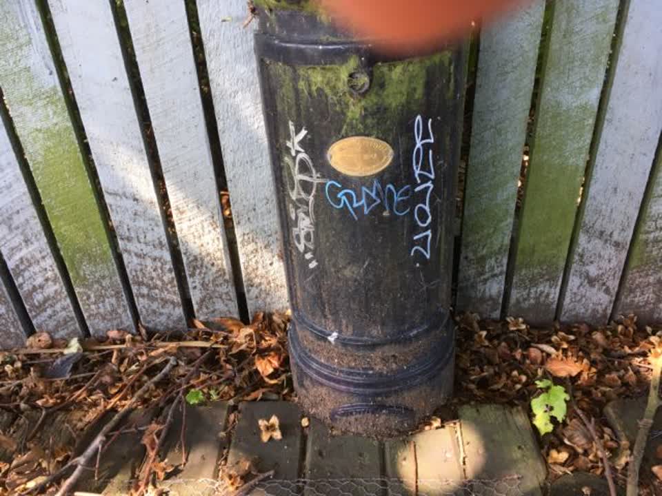 The photograph attached to this graffiti report