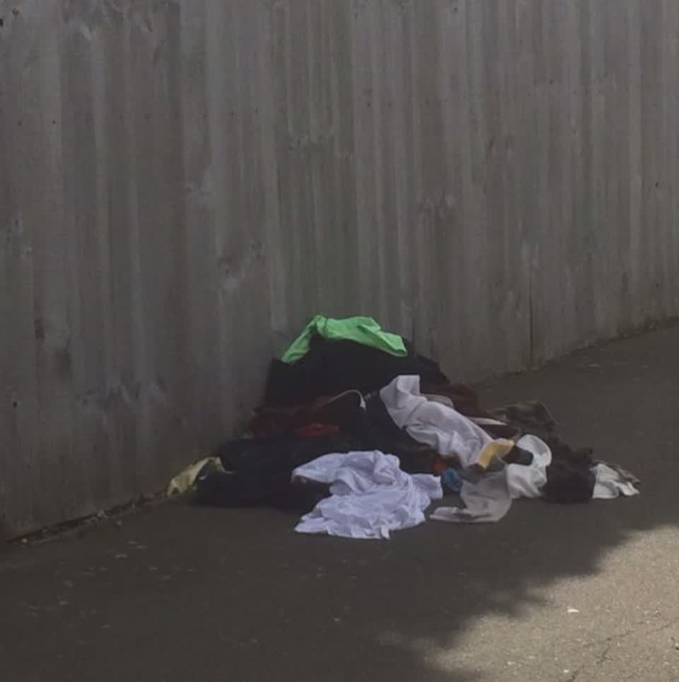 The photograph attached to this rubbish/recycling report