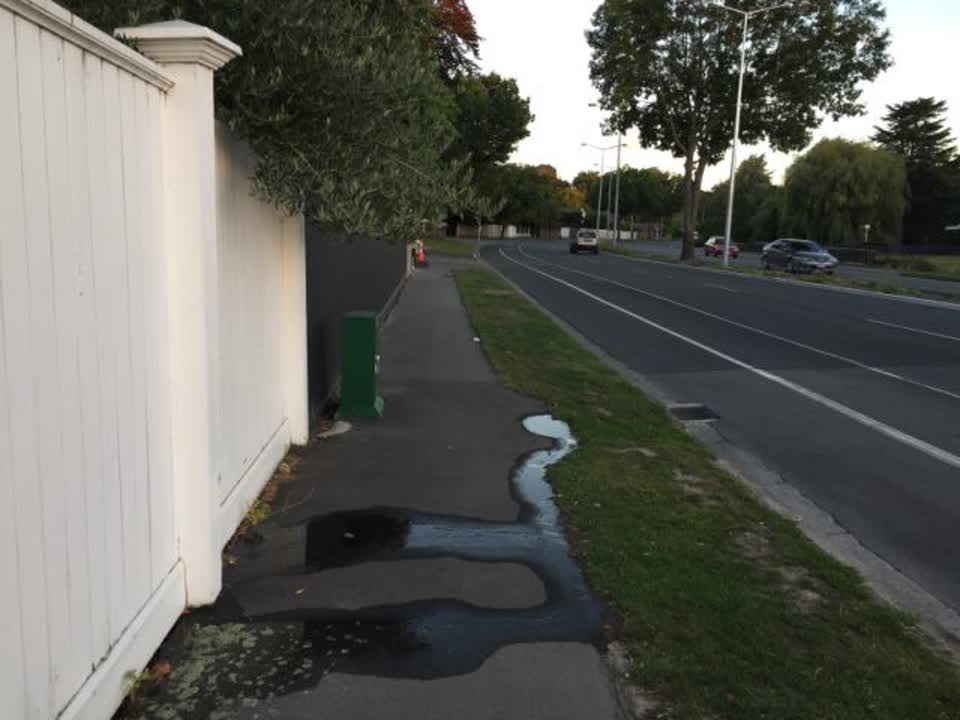 The photograph attached to this roading/streets report
