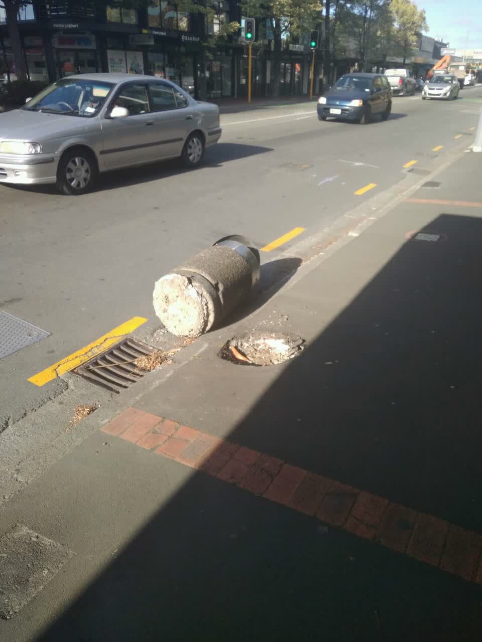 The photograph attached to this roading/streets report