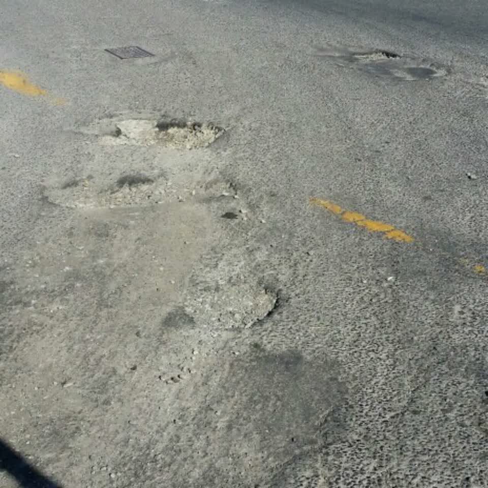The photograph attached to this roading/streets report