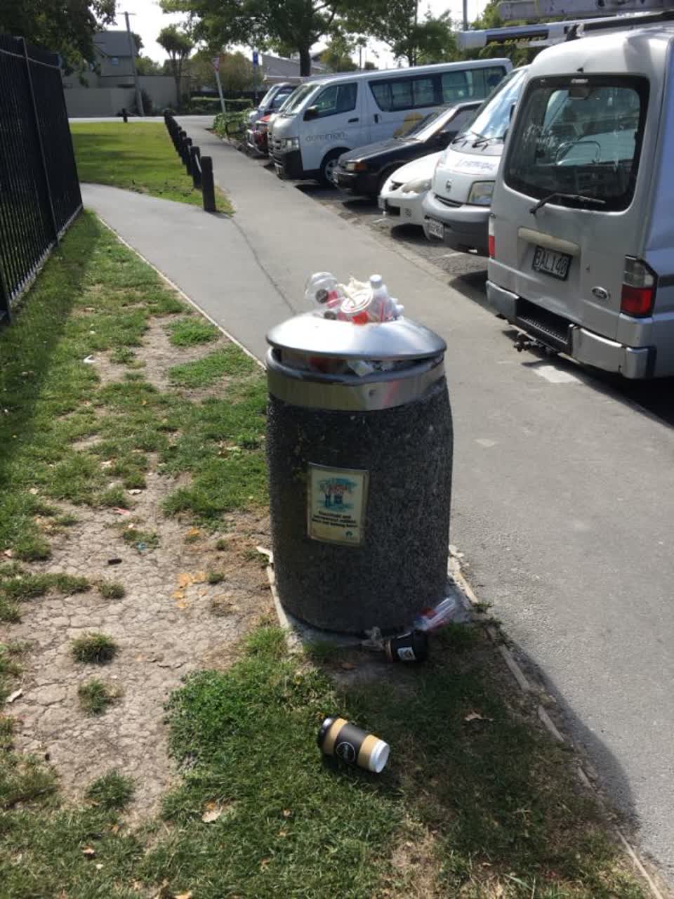 The photograph attached to this rubbish/recycling report