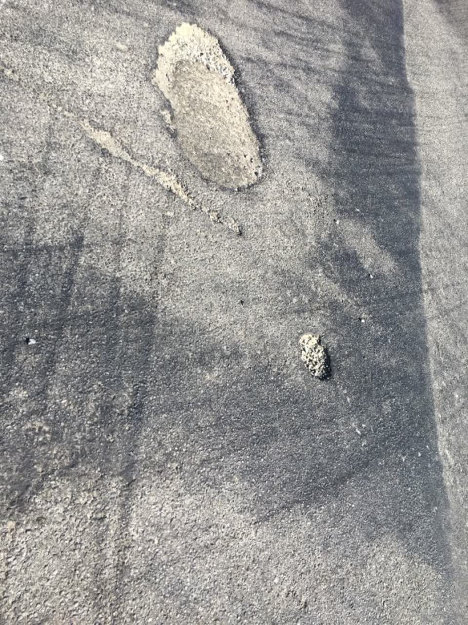 The photograph attached to this roading/streets report