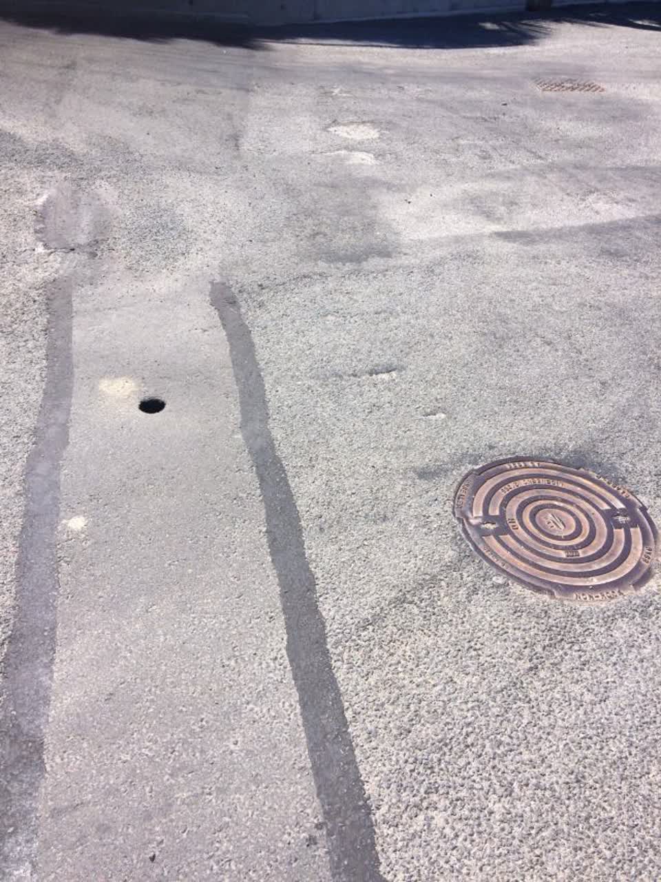The photograph attached to this roading/streets report