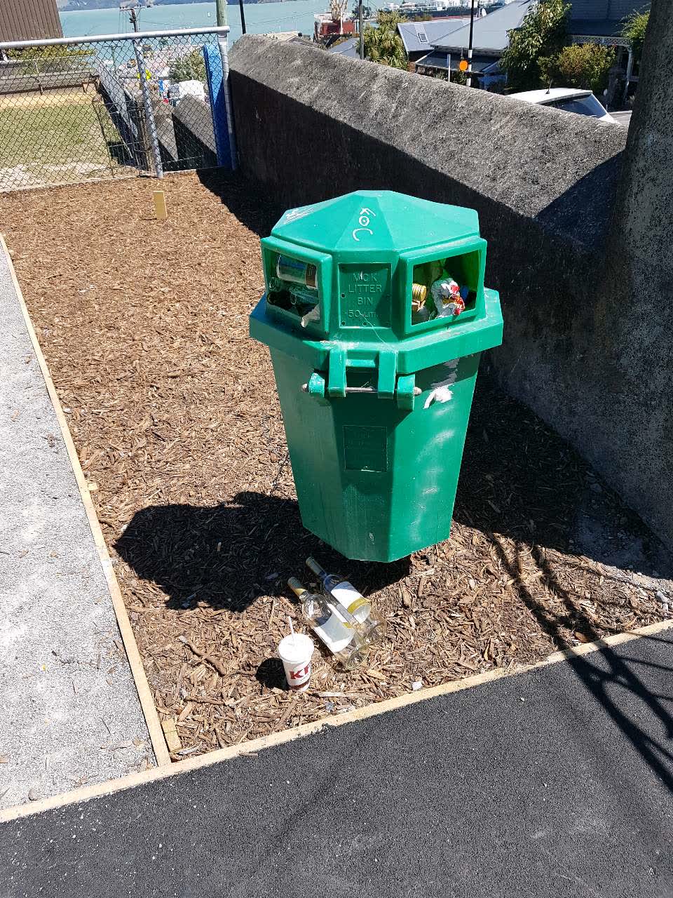 The photograph attached to this rubbish/recycling report