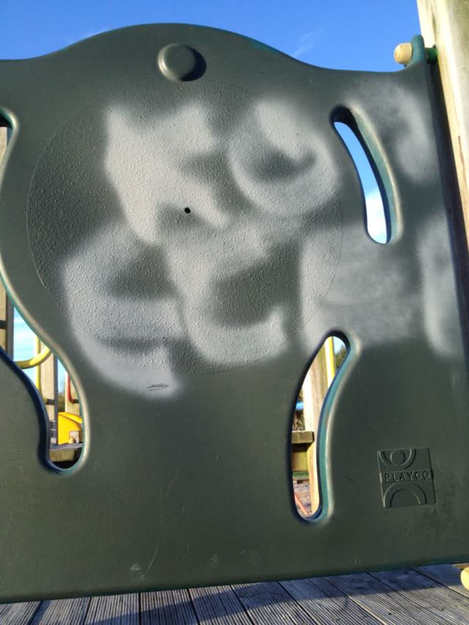 The photograph attached to this graffiti report