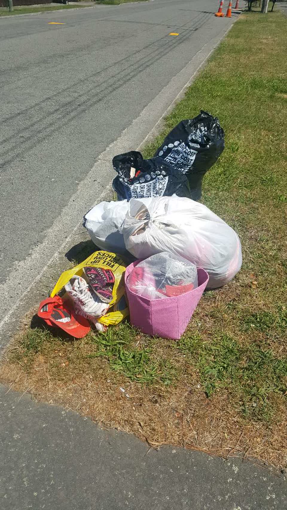 The photograph attached to this rubbish/recycling report