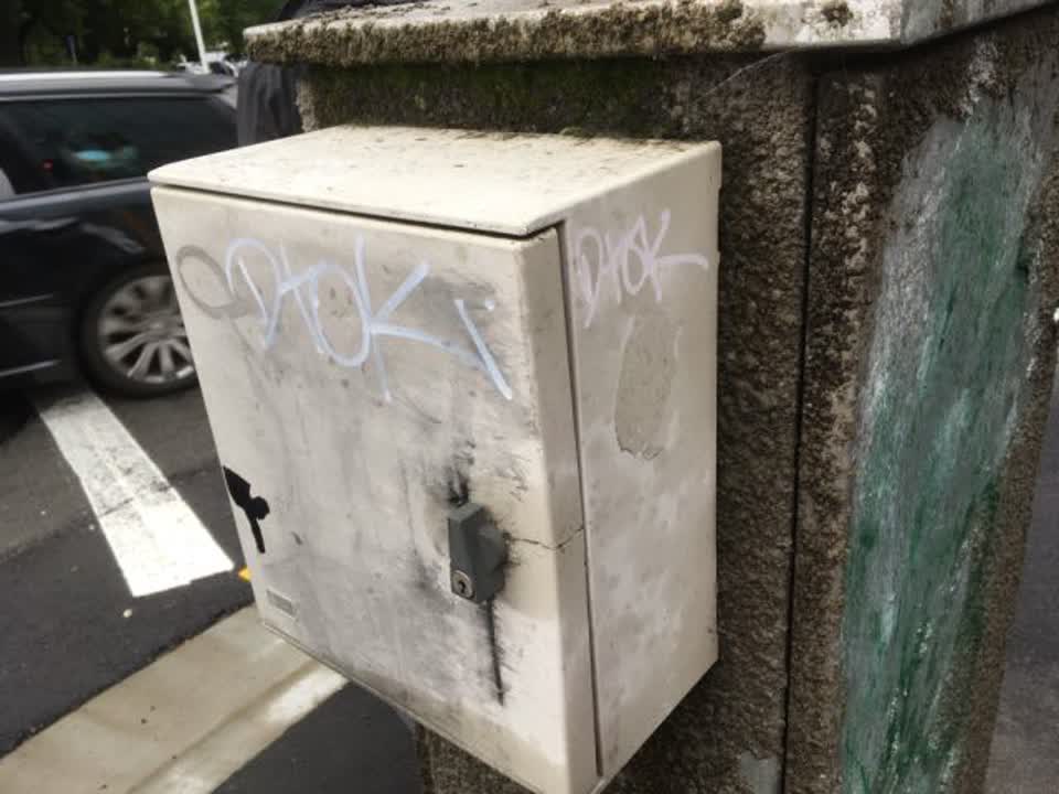 The photograph attached to this graffiti report