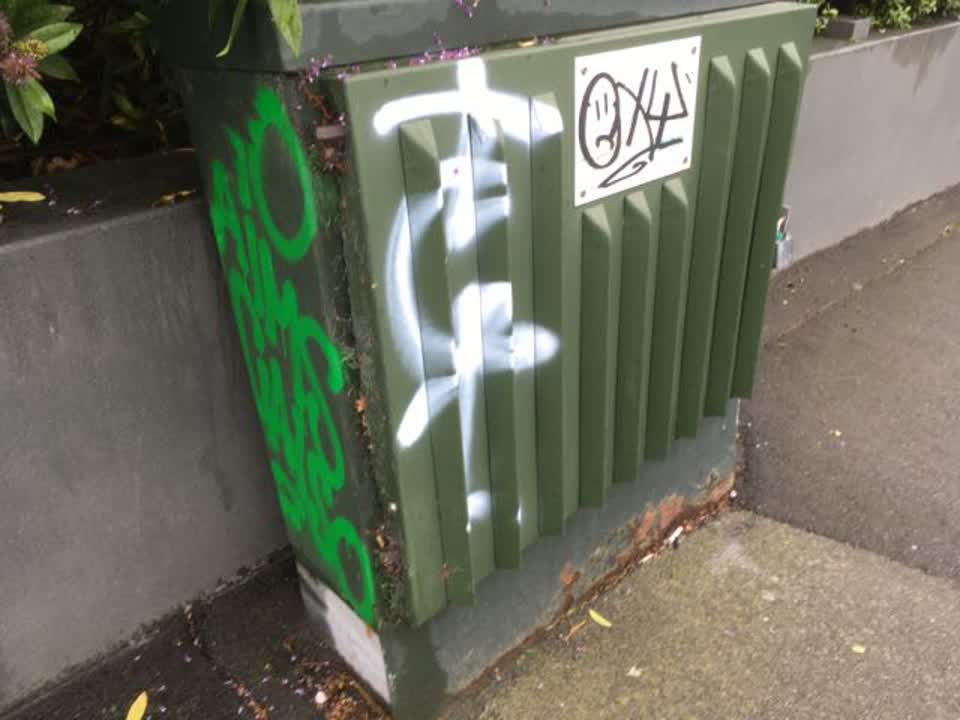 The photograph attached to this graffiti report