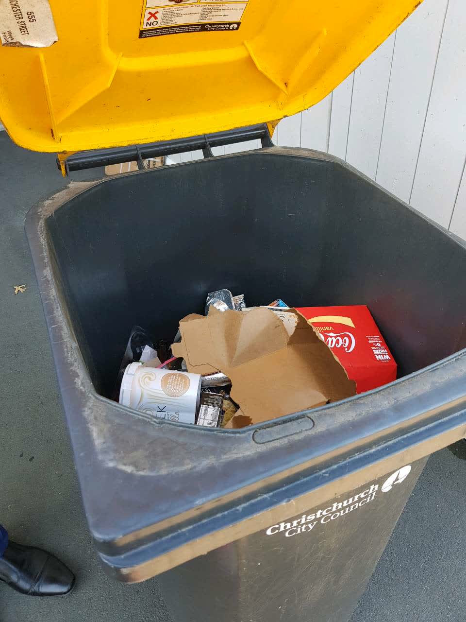 The photograph attached to this rubbish/recycling report