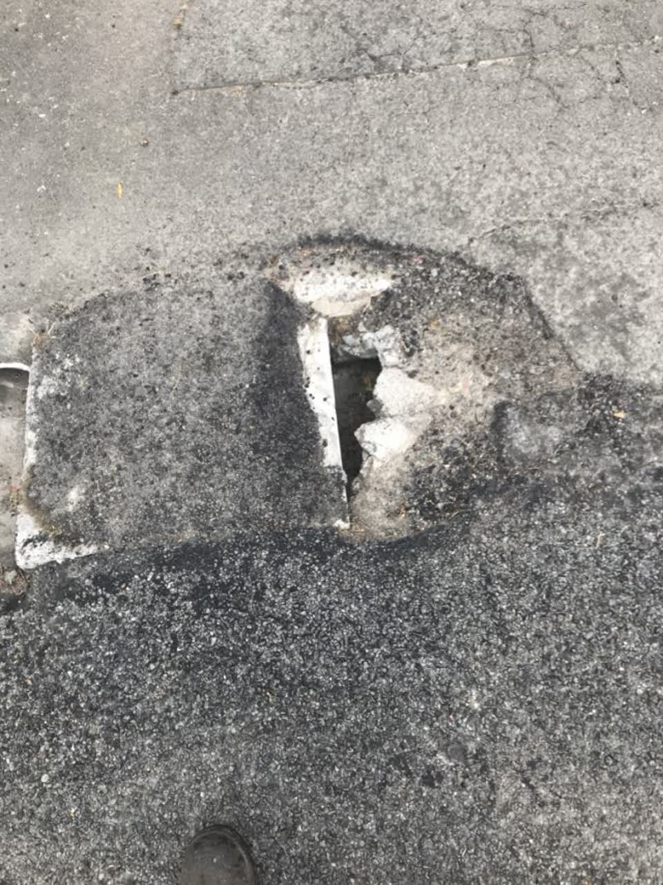 The photograph attached to this roading/streets report