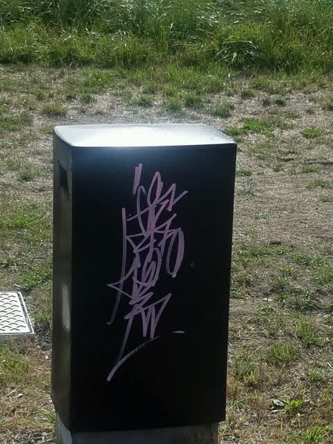 Graffiti, a report photo