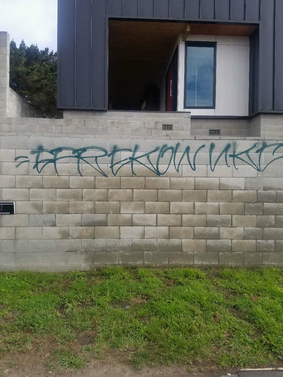 The photograph attached to this graffiti report