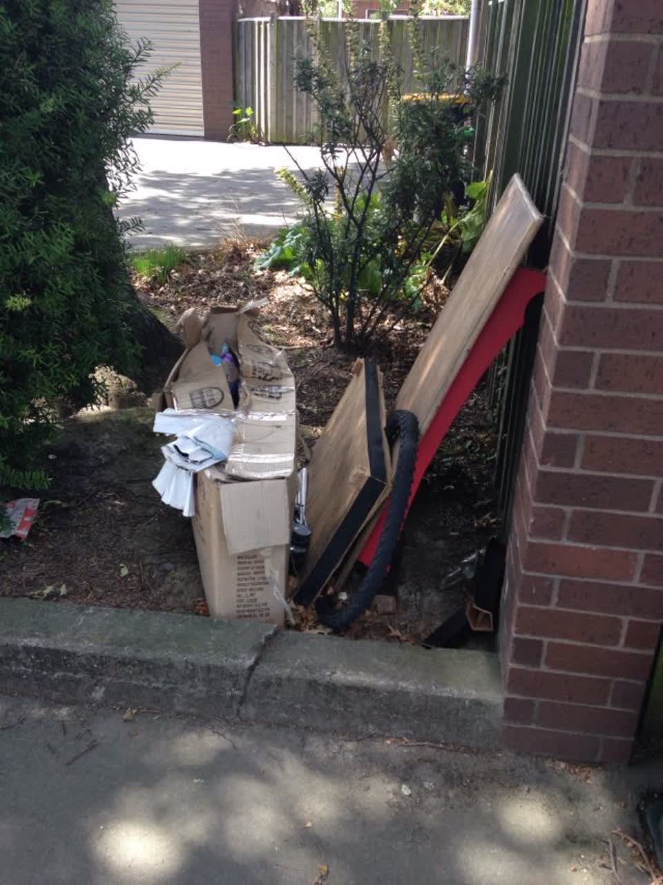 The photograph attached to this rubbish/recycling report