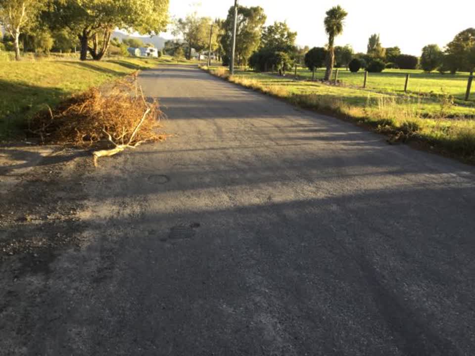 The photograph attached to this roading/streets report